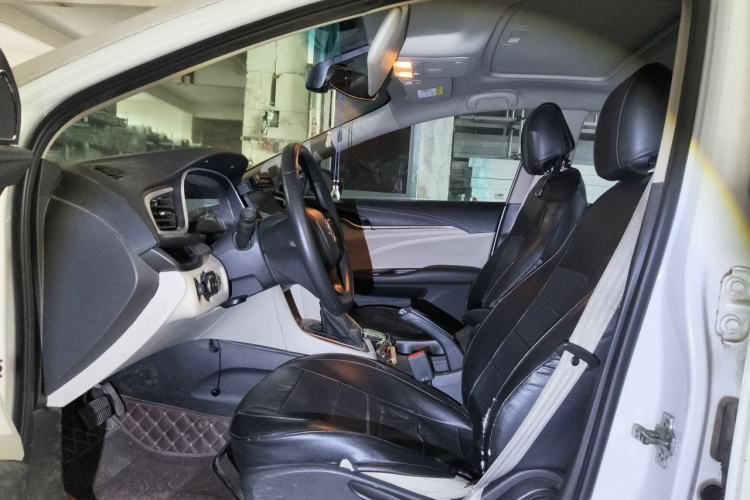 Used Buick GT 2017 15N Automatic Elite Version Left Front Seat