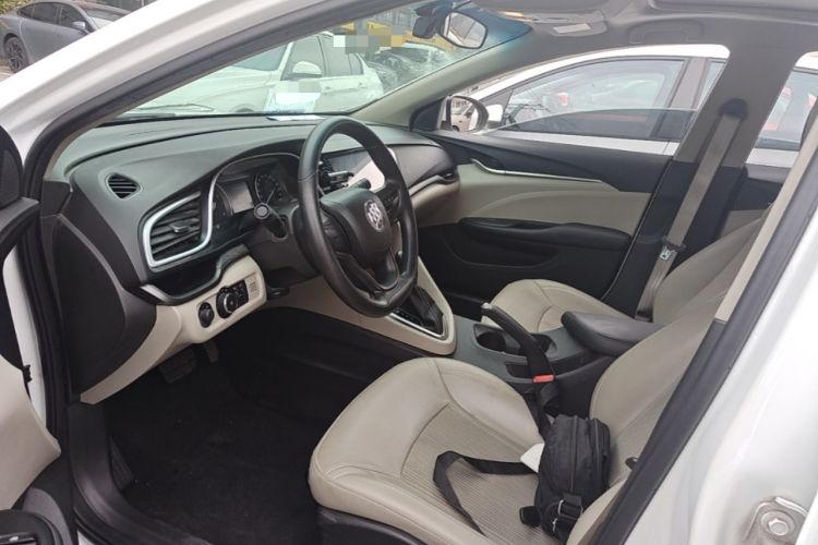 Used Buick GT 2017 15N Automatic Elite Version Left Front Seat