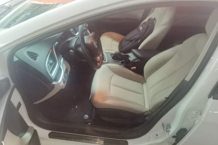Used Buick GT 2017 15N Automatic Elite Version Left Front Seat