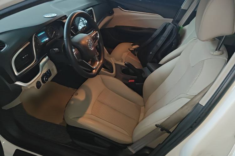 Used Buick GT 2017 15N Automatic Elite Version Left Front Seat