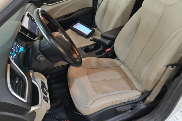 Used Buick GT 2017 15N Automatic Elite Version Left Front Seat