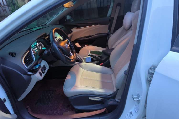 Used Buick GT 2017 15N Automatic Elite Version Left Front Seat