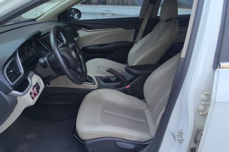 Used Buick GT 2017 15N Automatic Elite Version Left Front Seat