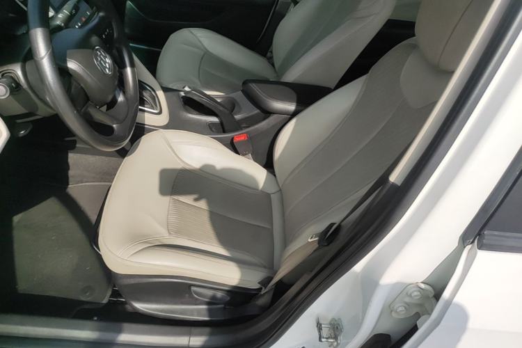 Used Buick GT 2017 15N Automatic Elite Version Left Front Seat