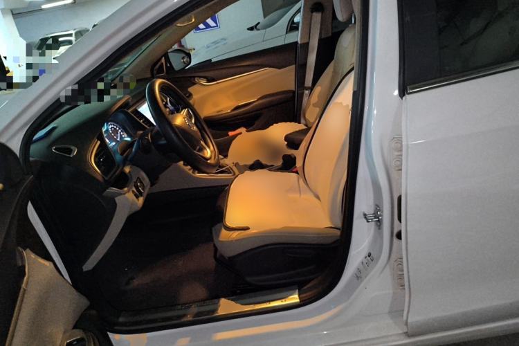 Used Buick GT 2017 15N Automatic Elite Version Left Front Seat