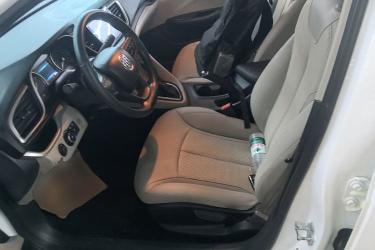 Used Buick GT 2017 15N Automatic Elite Version Left Front Seat
