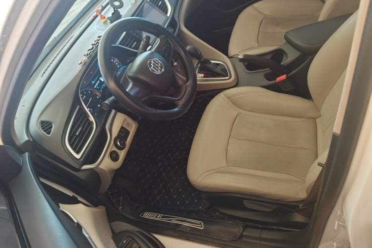 Used Buick GT 2017 15N Automatic Elite Version Left Front Seat