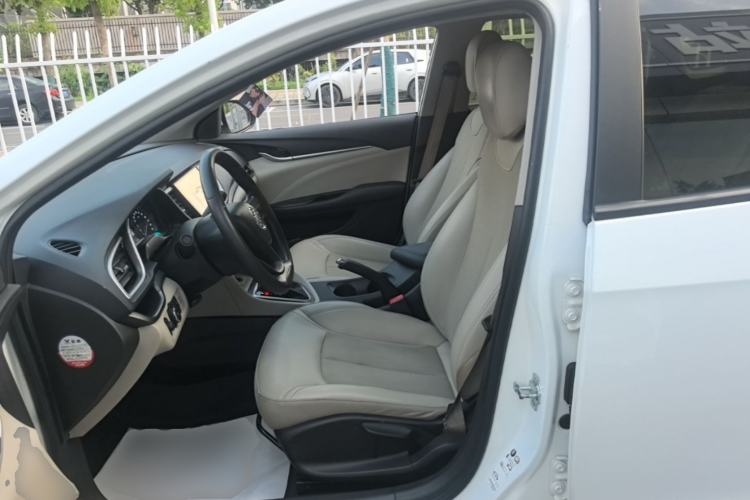 Used Buick GT 2017 15N Automatic Elite Version Left Front Seat