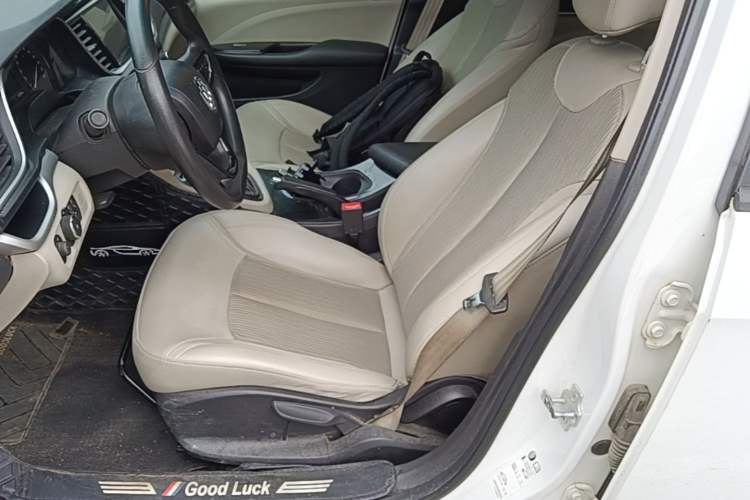 Used Buick GT 2017 15N Automatic Elite Version Left Front Seat
