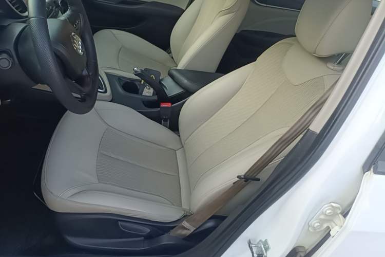 Used Buick GT 2017 15N Automatic Elite Version Left Front Seat