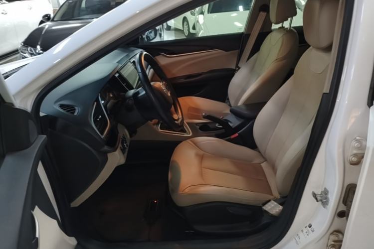 Used Buick GT 2017 15N Automatic Elite Version Left Front Seat