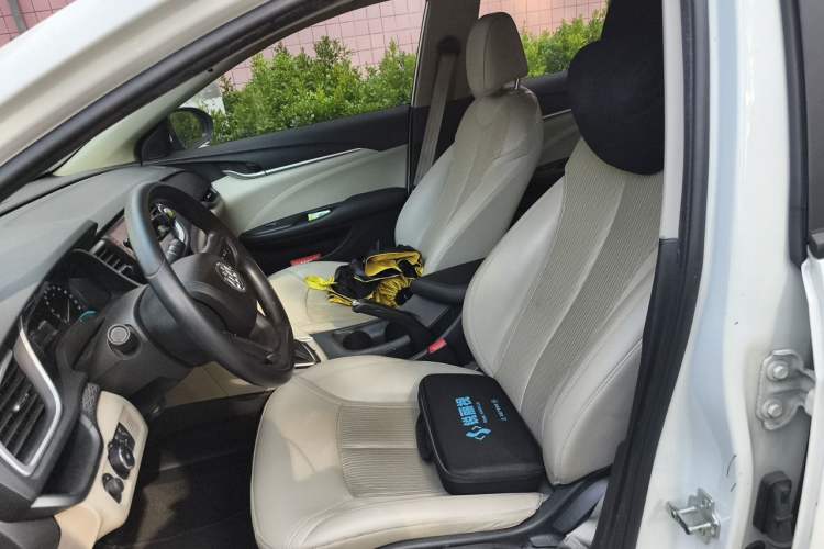 Used Buick GT 2017 15N Automatic Elite Version Left Front Seat