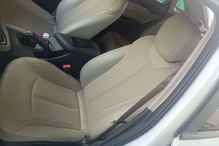 Used Buick GT 2017 15N Automatic Elite Version Left Front Seat