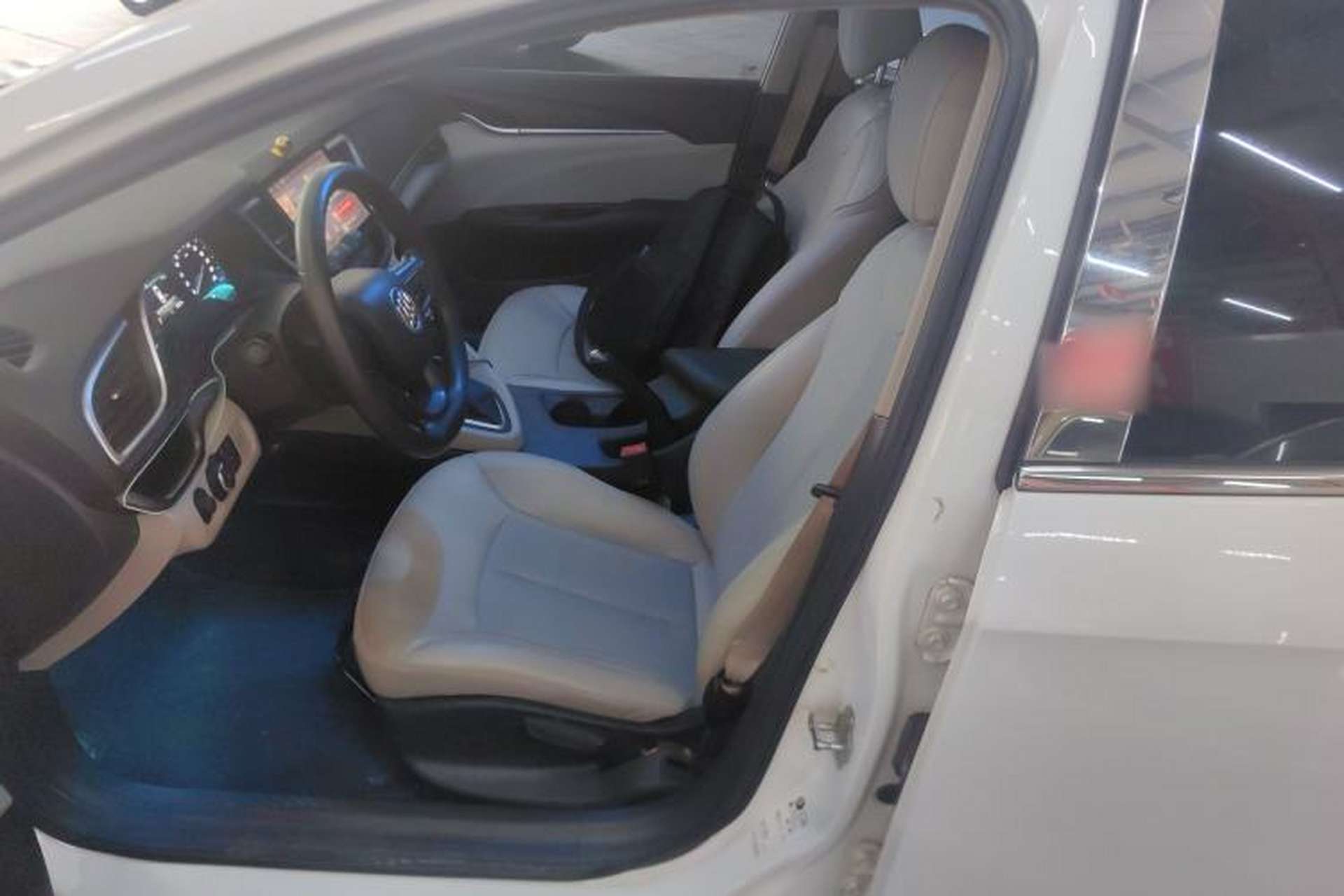 Used Buick GT 2017 18T Dual-Clutch Elite Model Left Front Seat