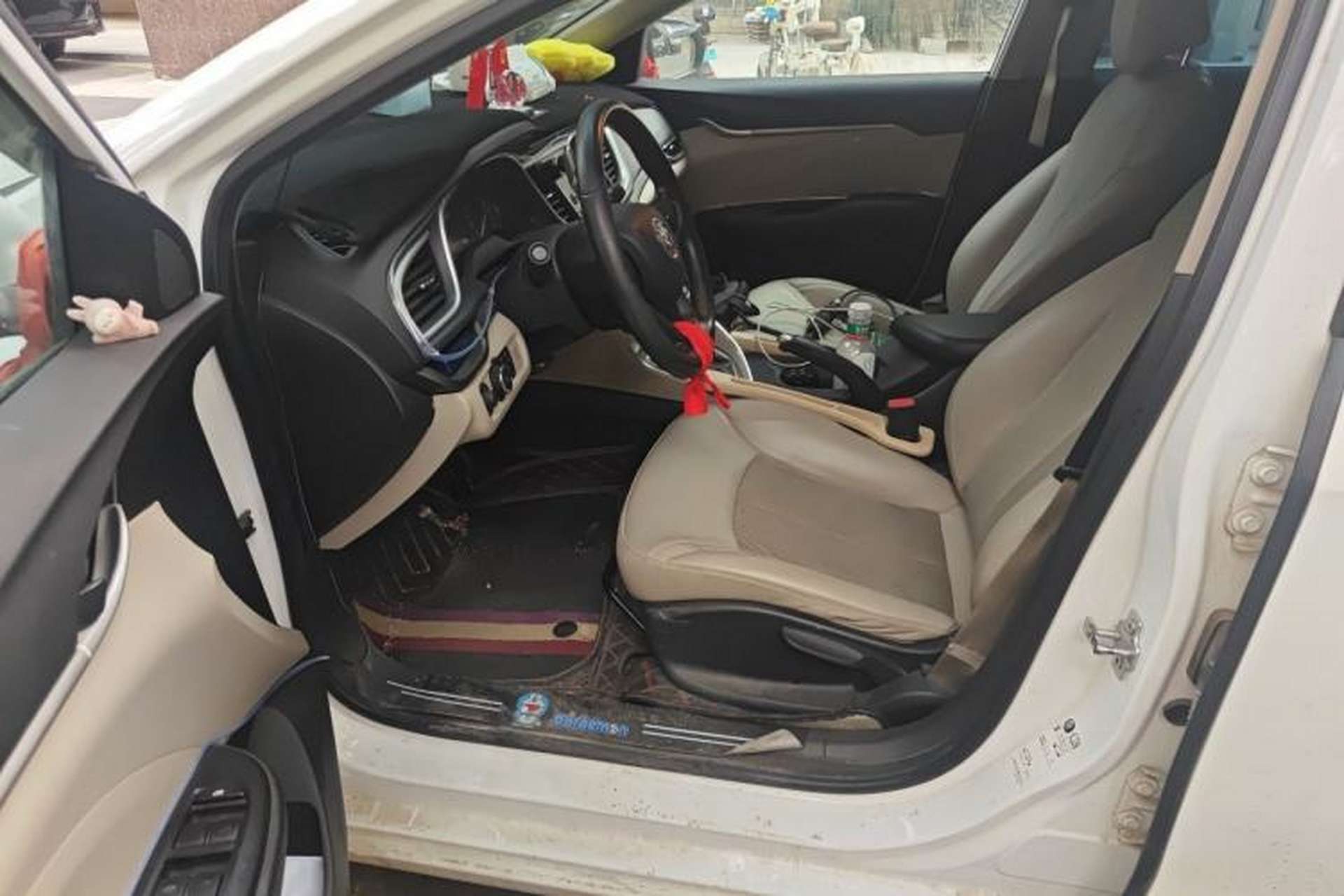 Used Buick GT 2017 15N Automatic Elite Version Left Front Seat