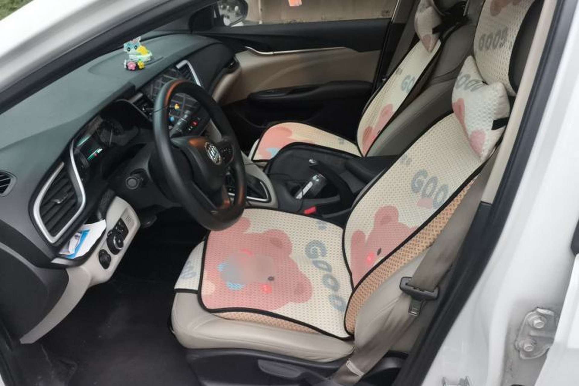 Used Buick GT 2017 15N Automatic Elite Version Left Front Seat