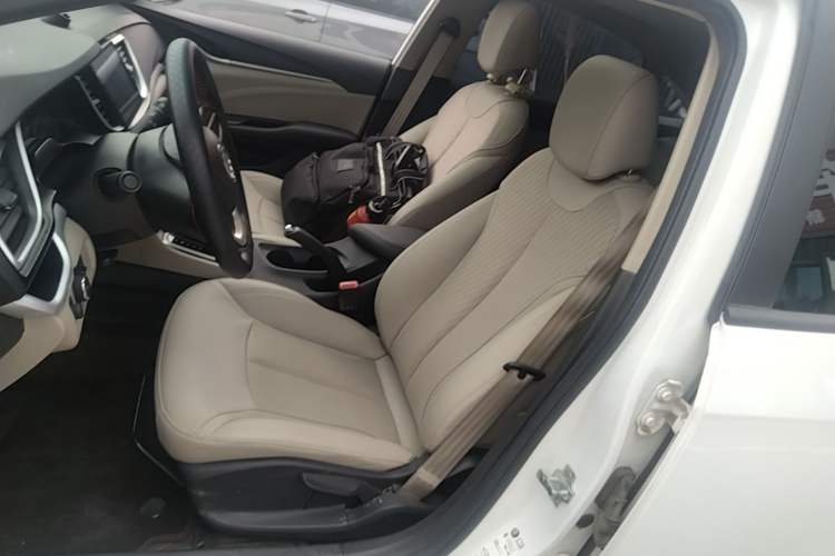 Used Buick GT 2017 15N Automatic Elite Version Left Front Seat