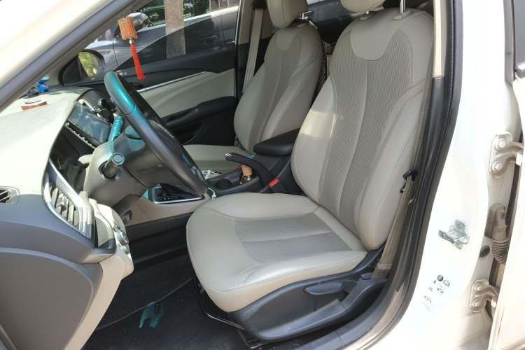 Used Buick GT 2017 15N Automatic Elite Version Left Front Seat