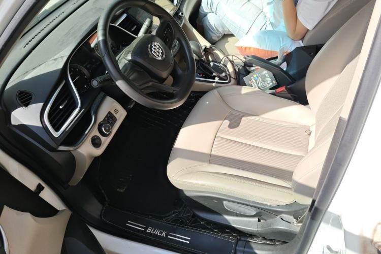 Used Buick GT 2017 15N Automatic Elite Version Left Front Seat