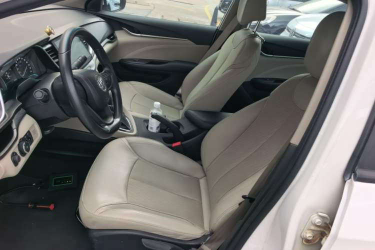 Used Buick GT 2017 15N Automatic Elite Version Left Front Seat