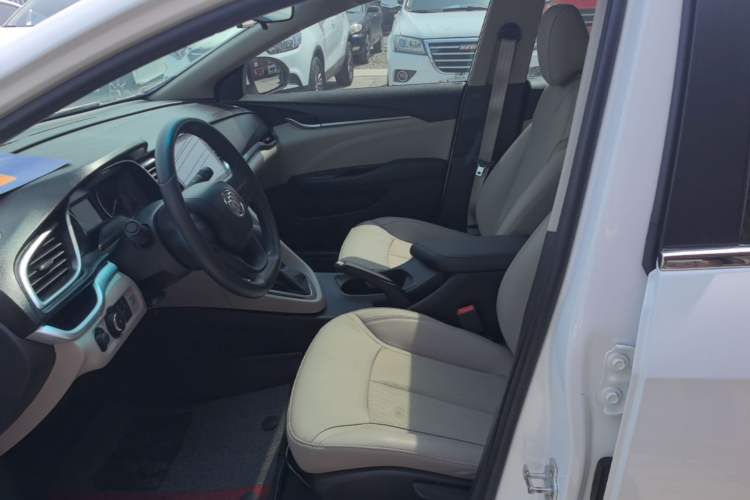 Used Buick GT 2017 15N Automatic Elite Version Left Front Seat