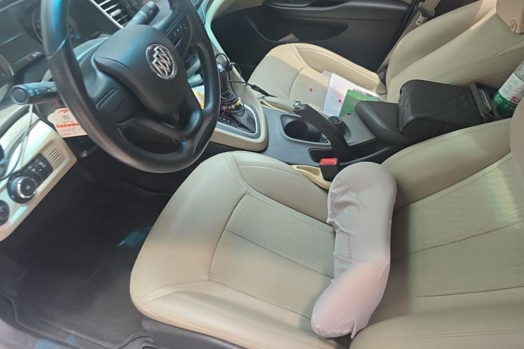 Used Buick GT 2017 15N Automatic Elite Version Left Front Seat