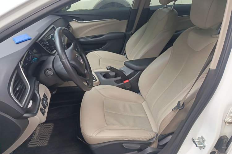 Used Buick GT 2017 15N Automatic Elite Version Left Front Seat