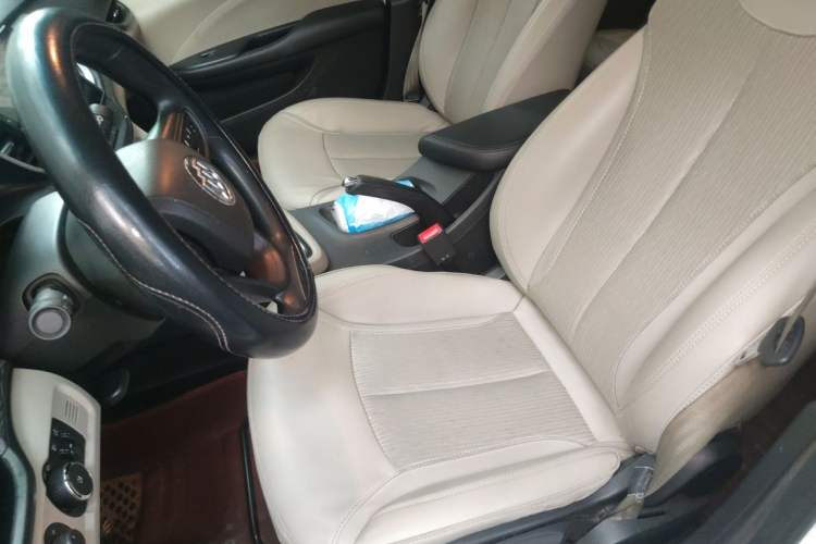 Used Buick GT 2017 15N Automatic Elite Version Left Front Seat