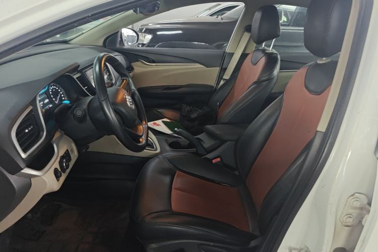 Used Buick GT 2017 15N Automatic Elite Version Left Front Seat