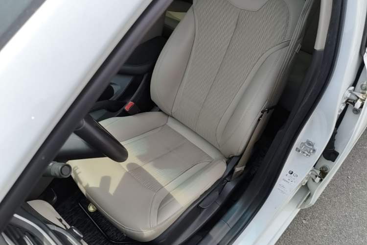 Used Buick GT 2017 15N Automatic Elite Version Left Front Seat