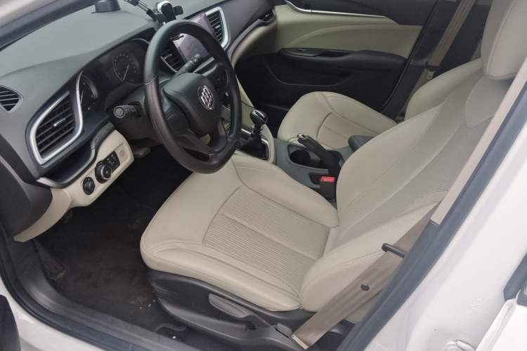 Used Buick GT 2017 15N Manual Elite Version Left Front Seat