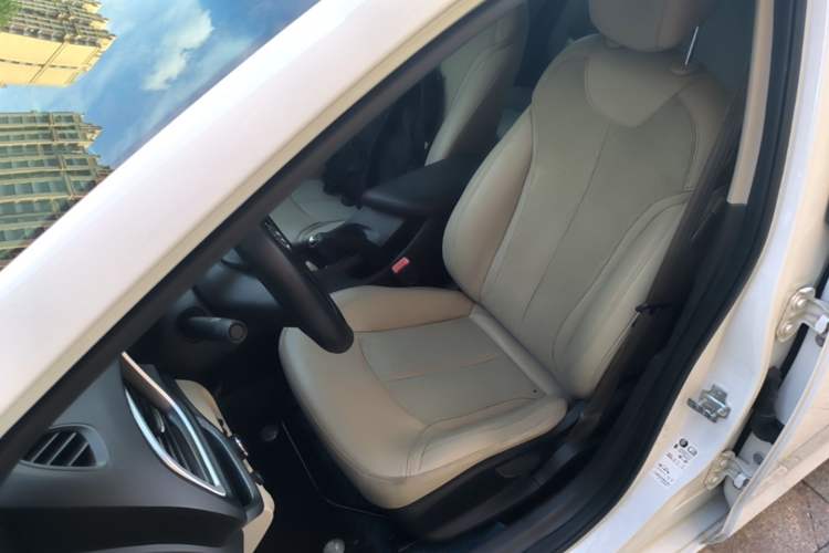 Used Buick GT 2017 15N Automatic Elite Version Left Front Seat