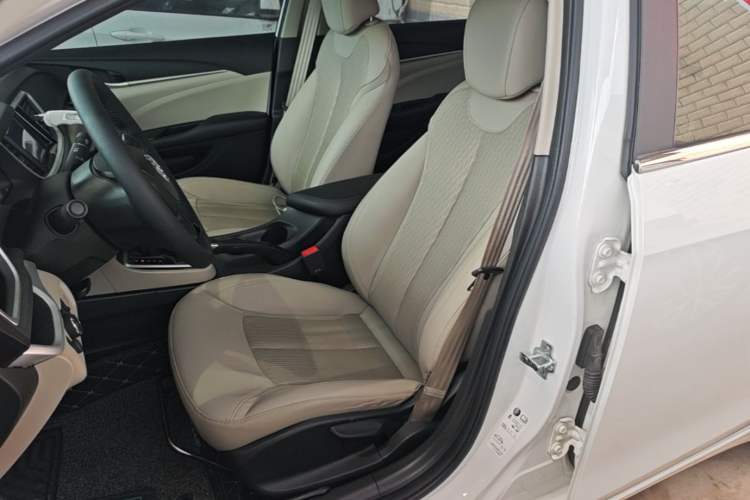 Used Buick GT 2017 15N Automatic Elite Version Left Front Seat