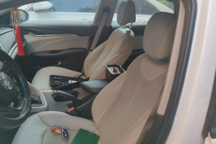 Used Buick GT 2017 15N Automatic Elite Version Left Front Seat