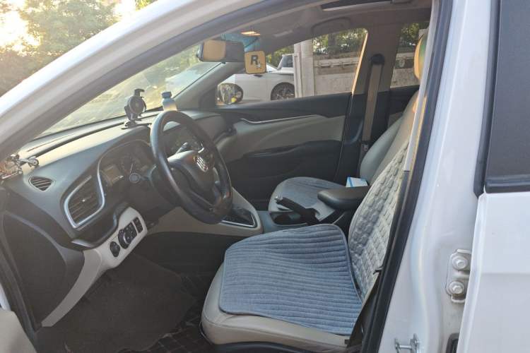 Used Buick GT 2017 15N Automatic Elite Version Left Front Seat