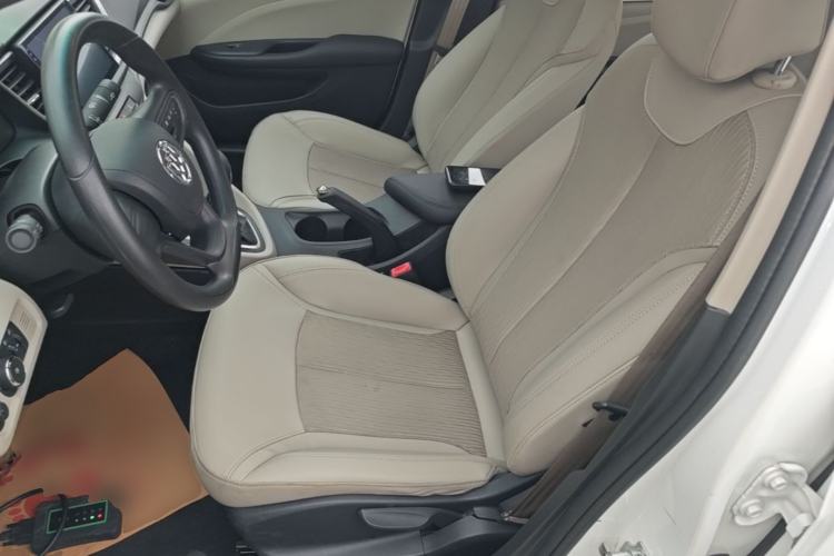 Used Buick GT 2017 15N Automatic Elite Version Left Front Seat