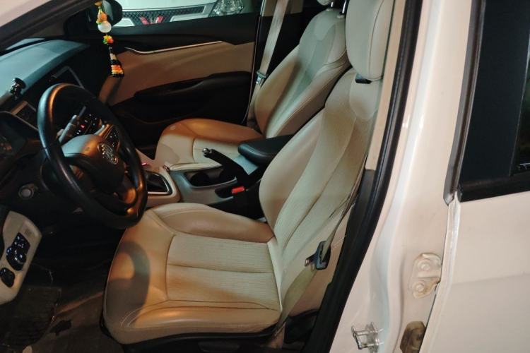 Used Buick GT 2017 15N Automatic Elite Version Left Front Seat
