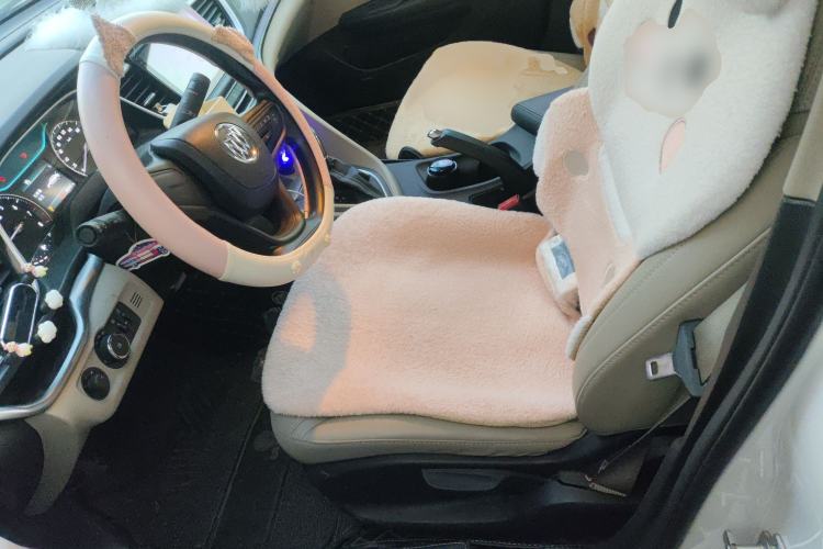 Used Buick GT 2017 15N Automatic Elite Version Left Front Seat