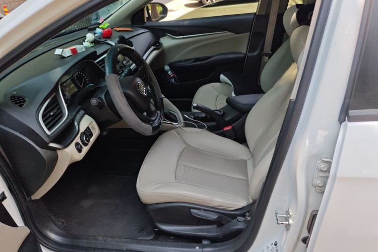 Used Buick GT 2017 15N Automatic Elite Version Left Front Seat