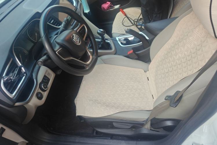 Used Buick GT 2017 15N Manual Elite Version Left Front Seat
