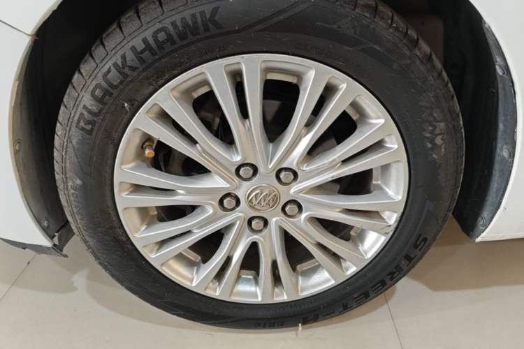 Used Buick GT 2017 15N Automatic Elite Version Left Front Wheel Hub