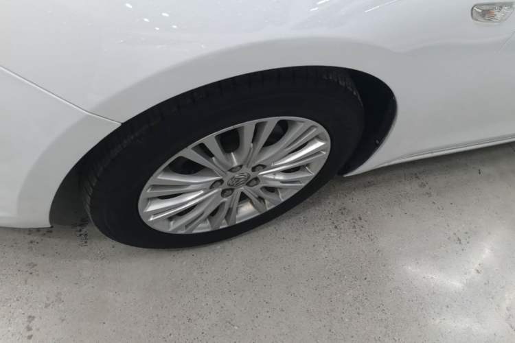 Used Buick GT 2017 15N Automatic Elite Version Left Front Wheel Hub