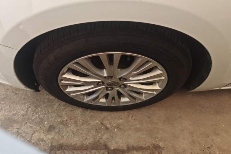Used Buick GT 2017 15N Automatic Elite Version Left Front Wheel Hub