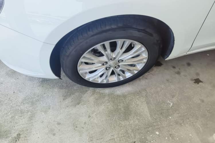 Used Buick GT 2017 15N Manual Elite Version Left Front Wheel Hub