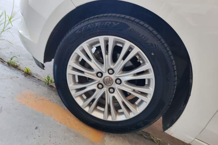 Used Buick GT 2017 15N Manual Elite Version Left Front Wheel Hub