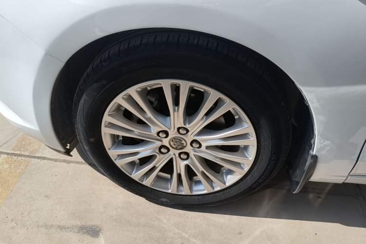 Used Buick GT 2017 15N Automatic Elite Version Left Front Wheel Hub