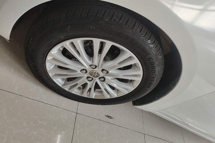 Used Buick GT 2017 15N Manual Elite Version Left Front Wheel Hub