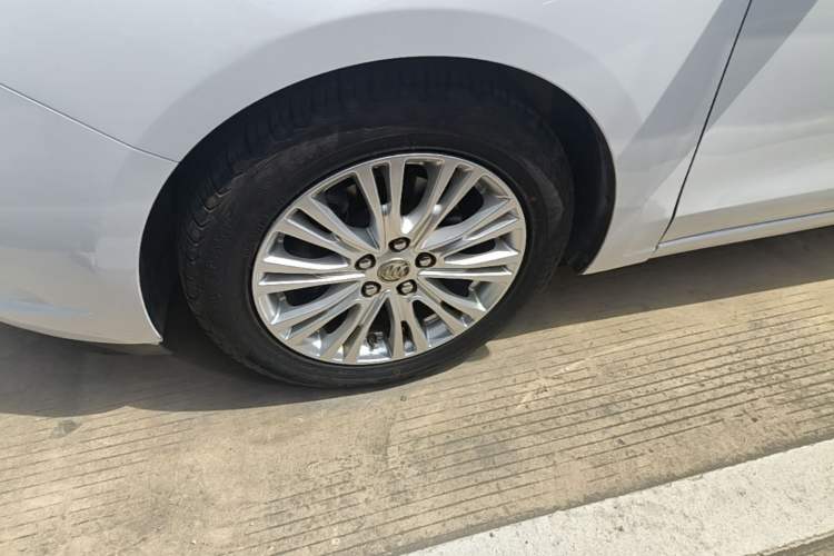 Used Buick GT 2017 15N Automatic Elite Version Left Front Wheel Hub