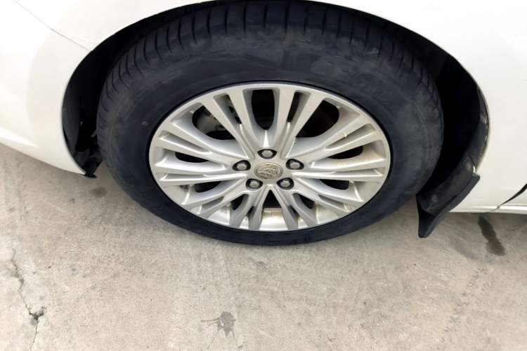 Used Buick GT 2017 15N Automatic Elite Version Left Front Wheel Hub