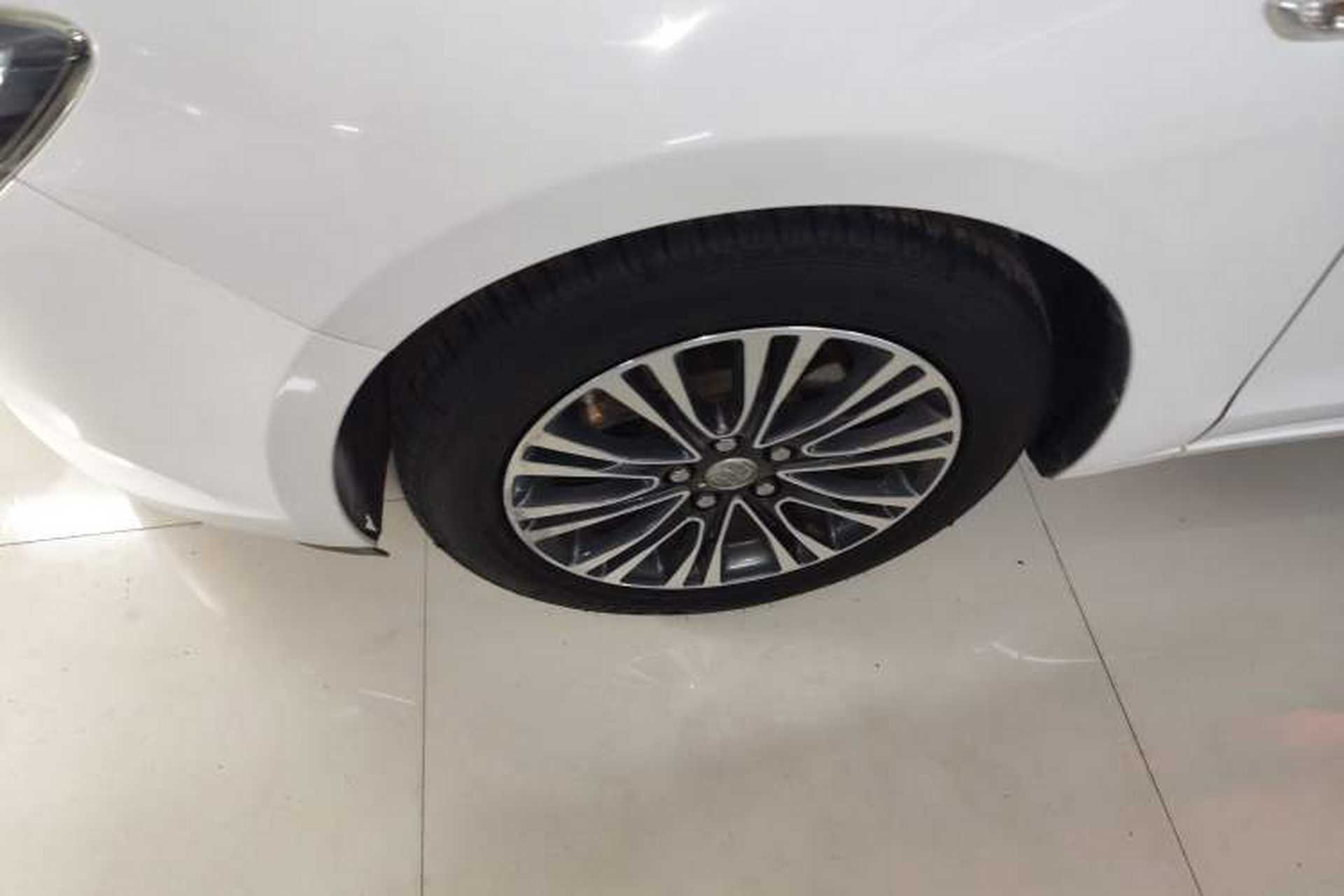 Used Buick GT 2017 15N Automatic Deluxe Edition Left Front Wheel Hub